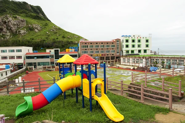Parque infantil en Hong-do — Foto de Stock