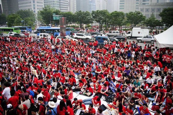 World Cup street cheering crowd in South Korea — Stock Photo, Image