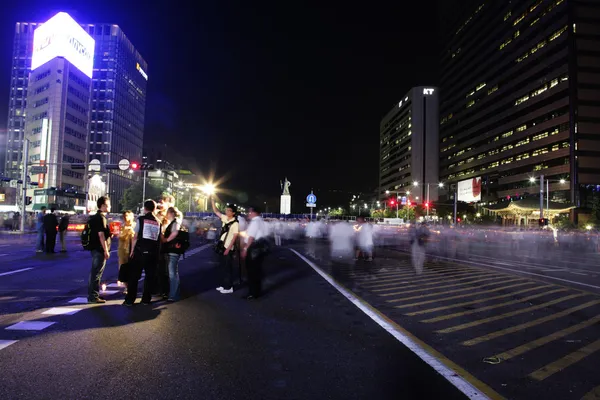 Crowds rally in South Korea demonstration in Seoul Plaza — Stock Photo, Image