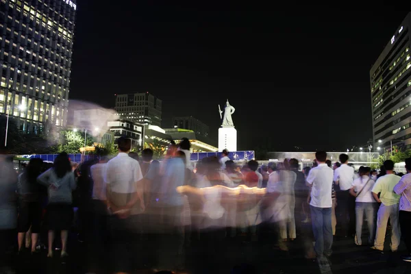 Tłumy zjedna w Korei Południowej demonstracji w Seulu plaza — Zdjęcie stockowe