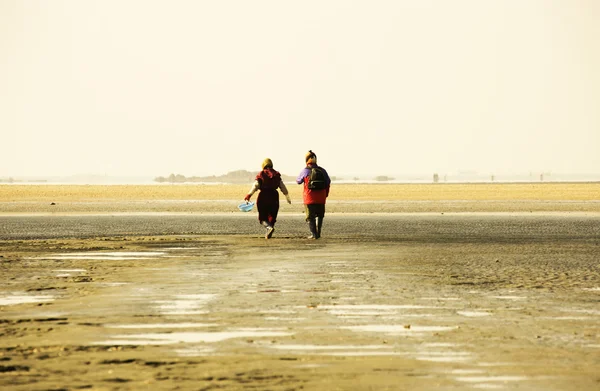 Gente en Fishing Village — Foto de Stock