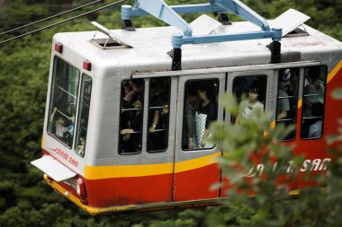Teleferik namsan Park tarafından insanların seyahat