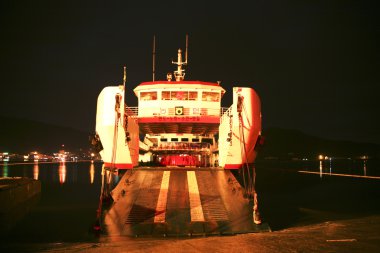 büyük gemide Feribot İskelesi