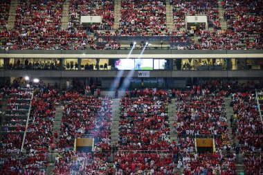 Kalabalığı eğlendirmekten