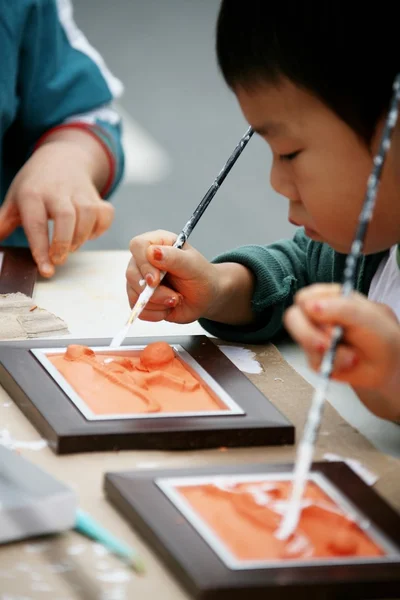 Children experience  Pottery Festival — Stock Photo, Image