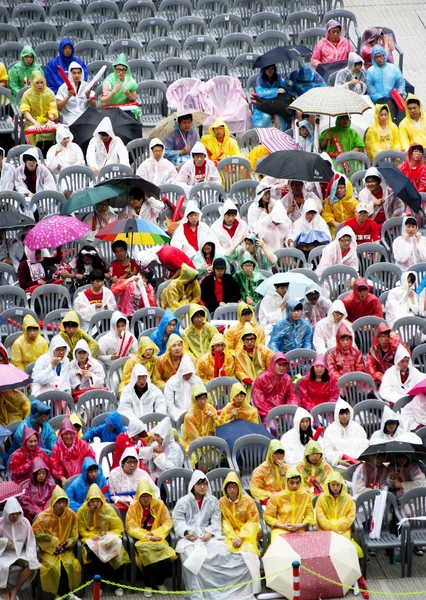 Animando a la multitud —  Fotos de Stock