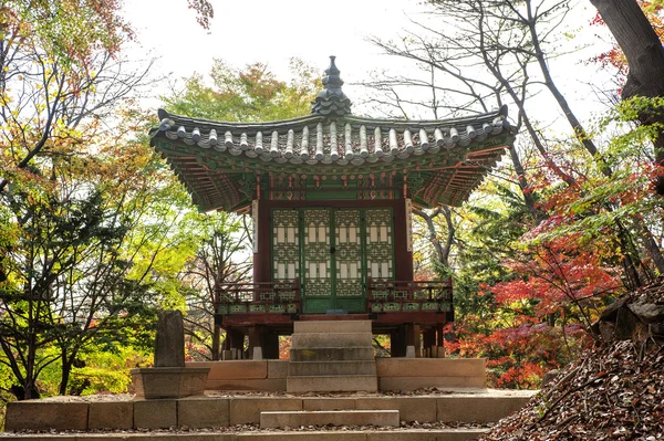 Palast in Südkorea, changdeokgung — Stockfoto