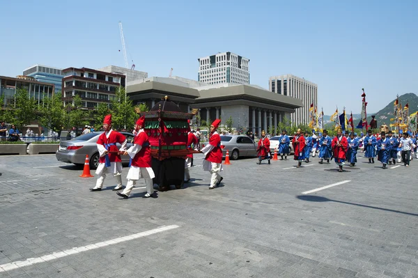 Procession traditionnelle du festival — Photo