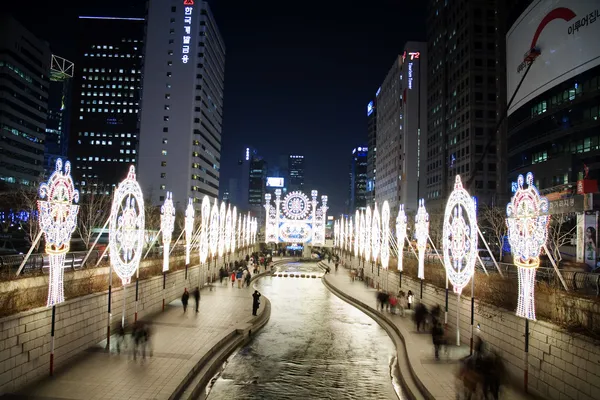 Cityscape cheonggyecheon akışı Seul — Stok fotoğraf