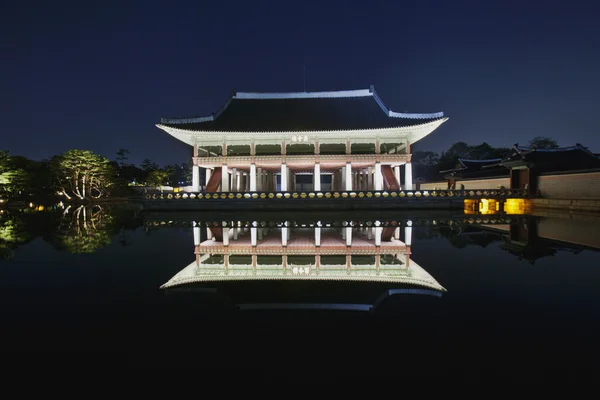 Gyeongbokgung Sarayı Güney Kore gece manzarası — Zdjęcie stockowe