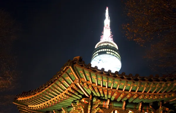 Namsan tower — Stock Photo, Image