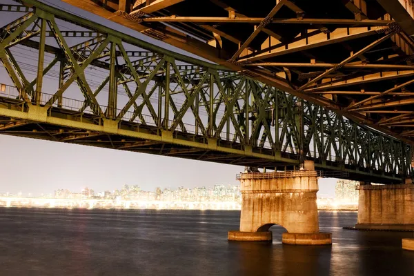 Han-Eisenbahnbrücke — Stockfoto