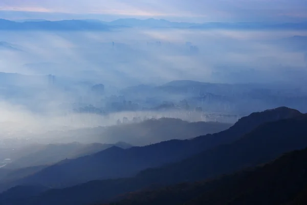 城在山中 — 图库照片