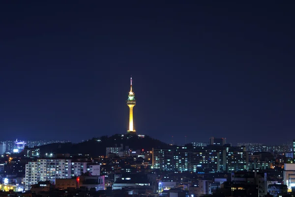 夜晚的城市在韩国 — 图库照片