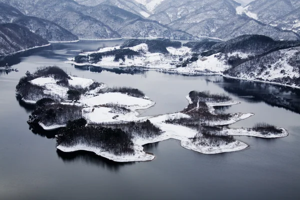 Prachtig winterlandschap — Stockfoto