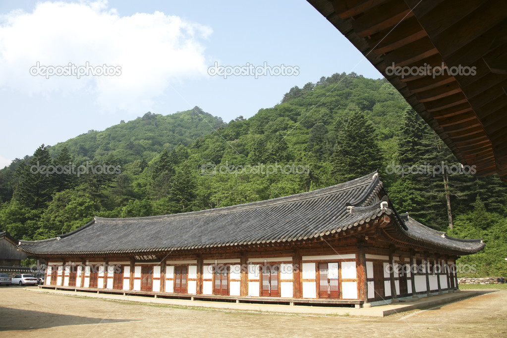 Baekdamsa  temple