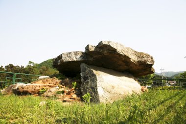 Dolmen mezarlığı