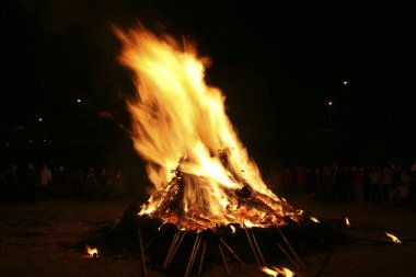 insanların ateş dolunay Festivali'nde yanmak.
