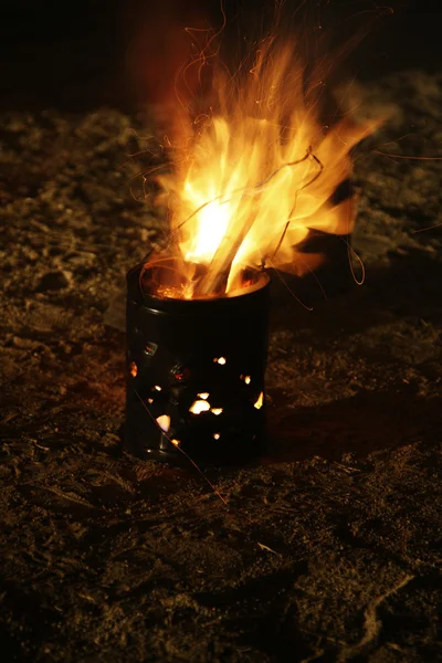 People burn fire at Full Moon Festival — Stock Photo, Image