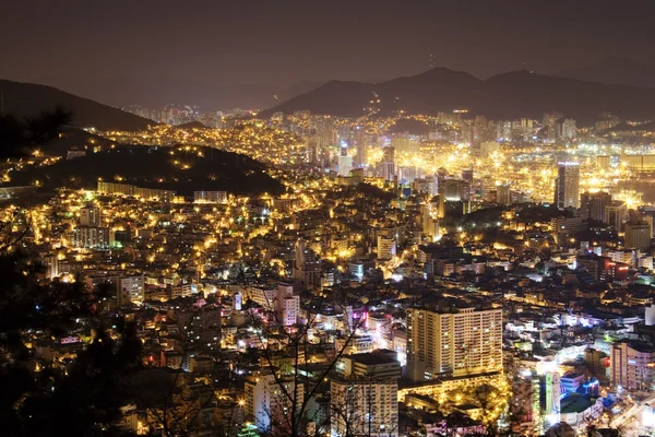 Красивый ночной вид в Южной Корее — стоковое фото