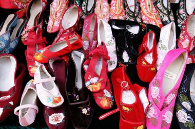 Çin Mahallesi piyasada Ayakkabı