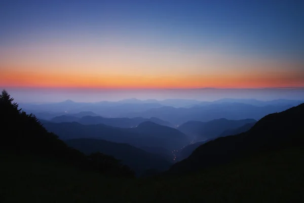 Zonsopgang in gwinemi village — Stockfoto