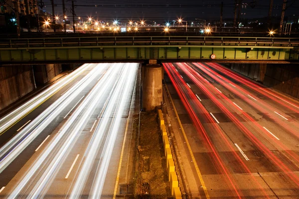 Highway bij nacht — Stockfoto