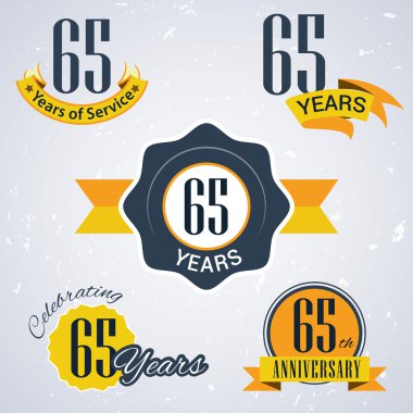 65 yıl hizmet, 65 yaşında. 65 yıl kutluyor, 65 yıl dönümü - retro vektör pulları ayarlayın ve iş için mühür