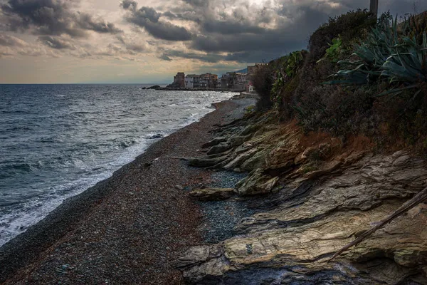 Erbalunga Strand Mit Stadt Hintergrund Korsika Frankreich — Stockfoto