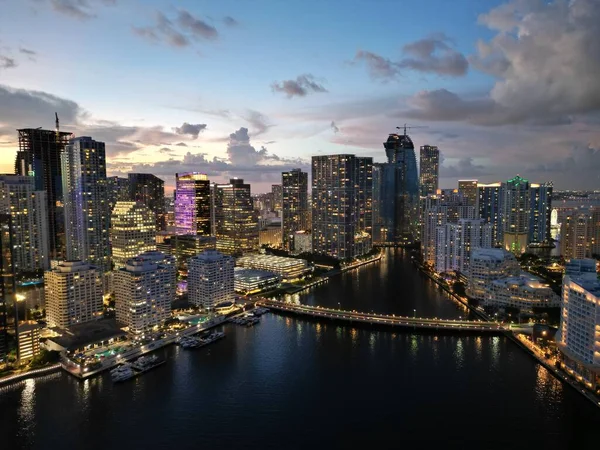 Naplemente Miami Belvárosa Mögött Brickell Városképe Nyári Drónantennán — Stock Fotó