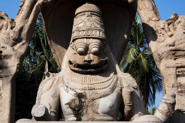 Eine Nahaufnahme Der Skulptur Von Laxmi Narasimha Hampi Hampi Karnataka — Stockfoto