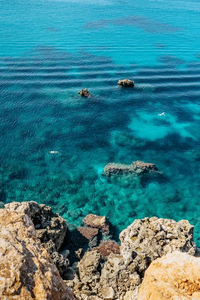 Two People Snorkling Turquoise Mediterranean Sea Malta Aerial View Swimming — Stock Photo, Image
