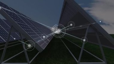 Güneş panelleri üzerinden bağlantı ağının animasyonu. çevre, sürdürülebilirlik, ekoloji, yenilenebilir enerji, küresel ısınma ve iklim değişikliği farkındalığı.