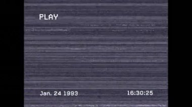 Ekranda çizgiler ve arızalı dijital arayüzün animasyonu. dijital arayüz, teknoloji ve iletişim konsepti dijital olarak oluşturulmuş video.