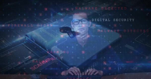 オンラインセキュリティ南京錠とコンピュータを使用して男上の数字や文字を変更するアニメーション 世界規模のインターネットセキュリティ データ処理 デジタルインターフェースの概念 — ストック動画