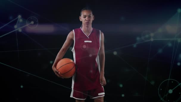 アフリカ系アメリカ人バスケットボール選手とのつながりのアニメーション 世界的なつながりスポーツと競争の概念デジタルで生成されたビデオ — ストック動画
