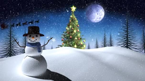 夜空に月に対する冬の風景の上の雪だるまとクリスマスツリーに雪が降っています クリスマス フェスティバルとお祝いのコンセプト — ストック動画