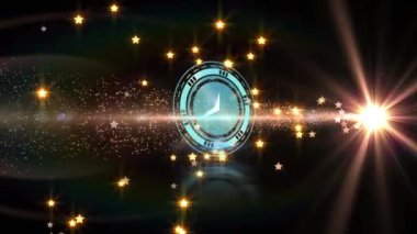 Siyah arka planda parlayan yıldızların üzerinde hareket eden ellerle saatin animasyonu. İletişim, bağlantı ve dijital arayüz teknolojisi konsepti dijital olarak oluşturulmuş video.