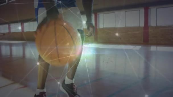 Animation Des Netzwerks Von Verbindungen Über Einen Afrikanisch Amerikanischen Basketballspieler — Stockvideo