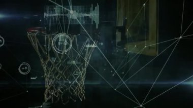 Basketbolun potaya düşmesi üzerine veri işleme ve bağlantı ağlarının animasyonu. global spor, bağlantılar ve veri işleme kavramı dijital olarak oluşturulmuş video.