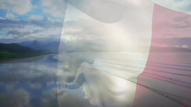 Composición Digital Bandera Francia Ondeando Contra Hombre Con Tabla Surf — Vídeo de stock