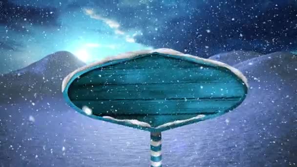 Kış Manzarasında Gökyüzündeki Bulutlara Karşı Mavi Ahşap Tabela Direğinin Üzerine — Stok video
