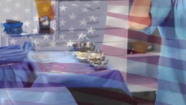 Animacja Flagi Usa Machającej Nad Chirurgiem Sali Operacyjnej Globalna Medycyna — Wideo stockowe