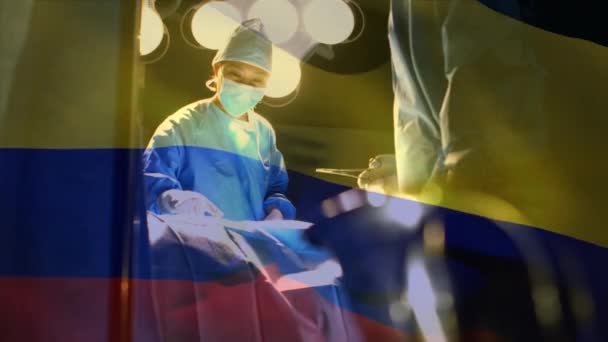 Анимация Флага Колумбии Размахивающего Над Хирургами Операционной Глобальная Медицина Медицинские — стоковое видео