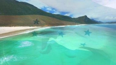 Sahilin havadan görüntüsüne karşı Honduras bayrağı sallamanın dijital bileşimi. Ulusal turizm ve seyahat kavramı