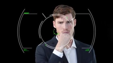 Kafkas iş adamının düşünce tarzının veri işleme animasyonu. küresel iş, finans, bağlantılar ve dijital arayüz konsepti dijital olarak oluşturulmuş video.