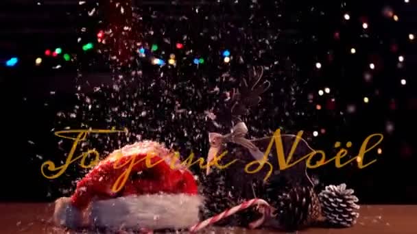在圣诞装饰品之上的欢乐的新文字的动画 圣诞节 传统和庆祝概念数字制作的视频 — 图库视频影像