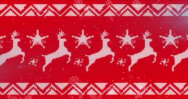 赤い背景のシームレスなパターンにトナカイのクリスマスの伝統的なパターンを転倒雪片 クリスマス フェスティバルとお祝いのコンセプト — ストック動画