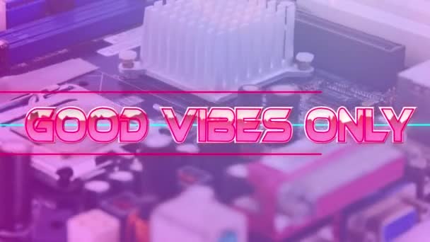Animace Dobrých Vibrací Pouze Růžovými Kovovými Písmeny Přes Počítačový Server — Stock video