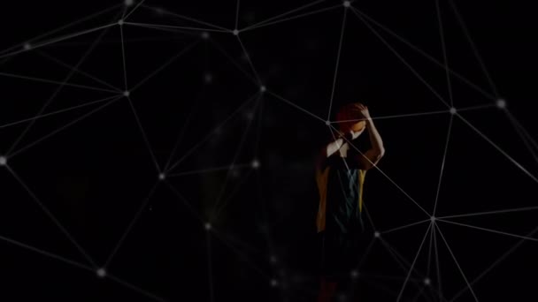Animace Sítí Spojení Přes Bělošského Mužského Basketbalistu Posilovně Globální Sport — Stock video